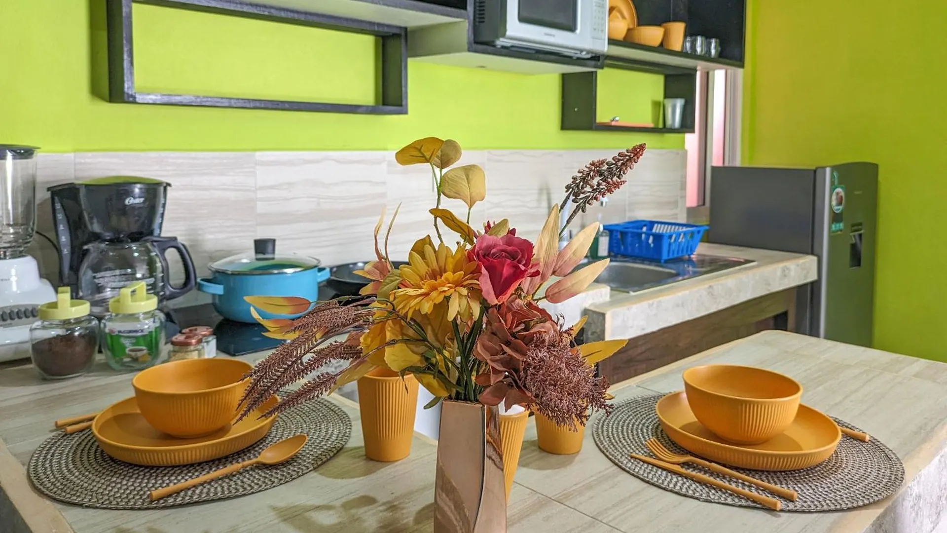 B4 Romantic Beachside Escape Ubud Theme Memory Foam King Bed Kitchen Ac Playa del Carmen Daire