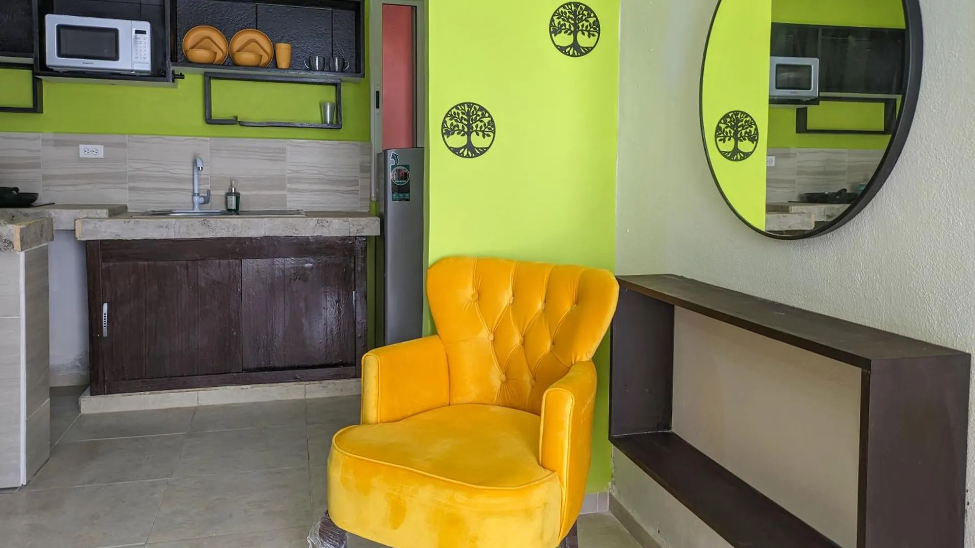B4 Romantic Beachside Escape Ubud Theme Memory Foam King Bed Kitchen Ac Playa del Carmen