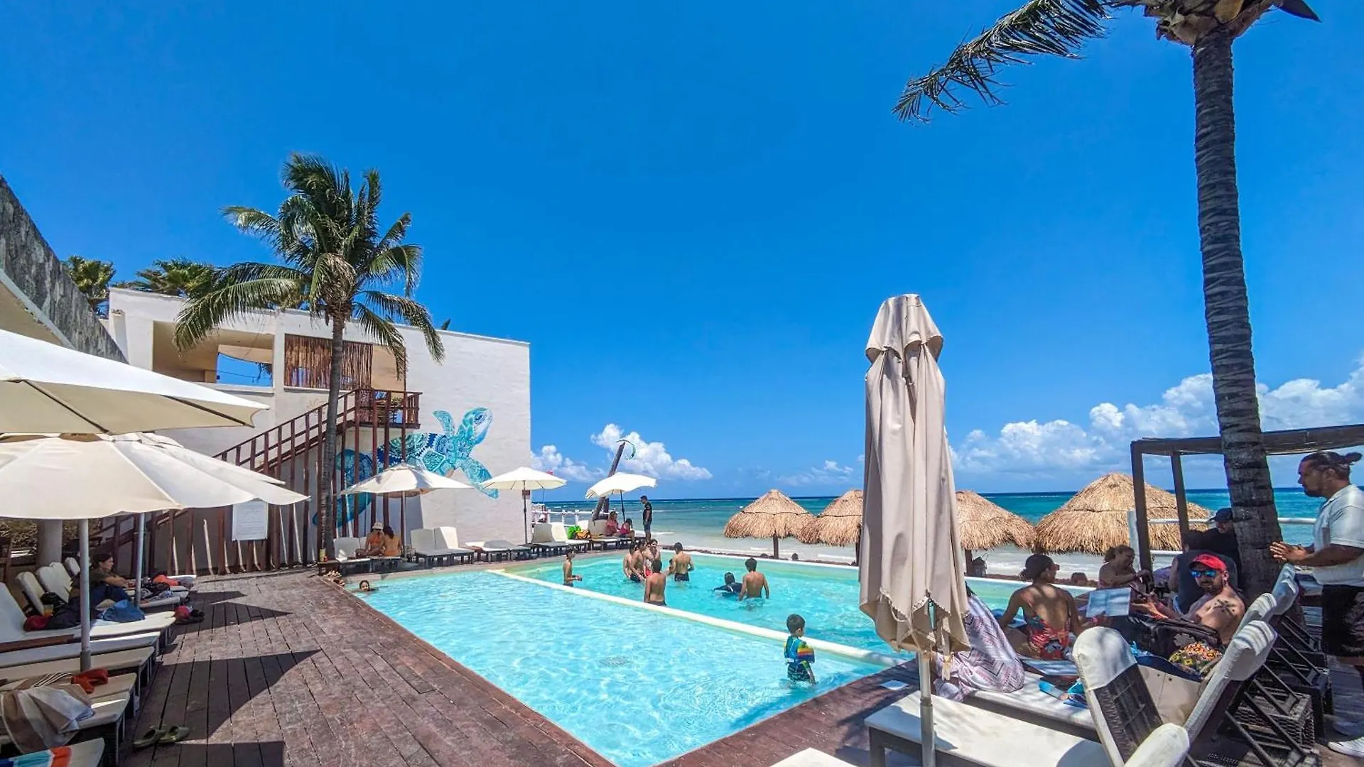 Apartment B4 Romantic Beachside Escape Ubud Theme Memory Foam King Bed Kitchen Ac Playa del Carmen